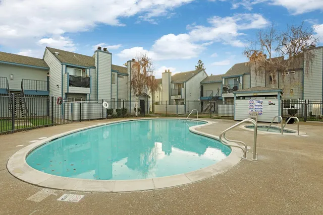 $198,900 | 445 Almond Drive, Unit 106, Lodi, CA 95240