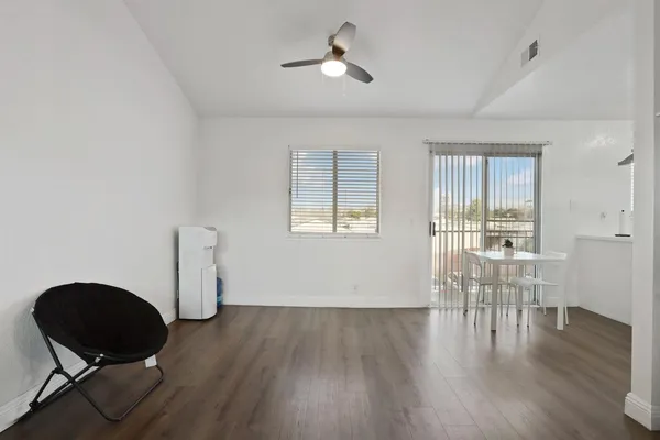 $192,900 | 445 Almond Drive, Unit 106, Lodi, CA 95240