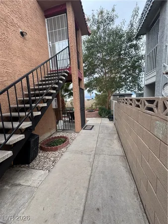 $685,900 | 2209 Exeter Drive, Las Vegas, NV 89156