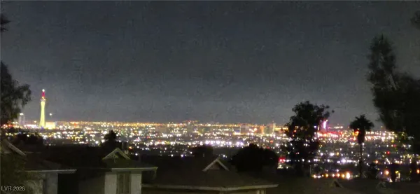 $685,900 | 2209 Exeter Drive, Las Vegas, NV 89156