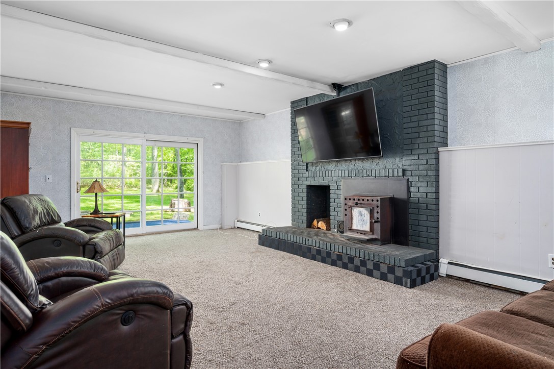 8 Westgate Road Cumberland, RI 02864 - Photo 25 of 36