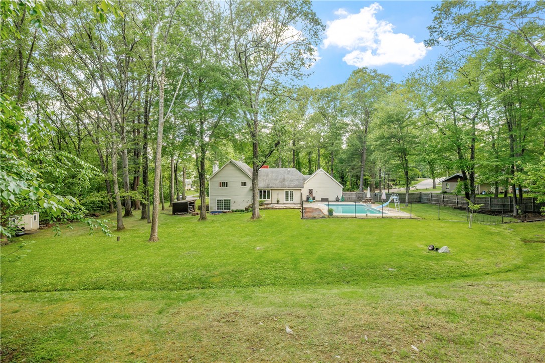 8 Westgate Road Cumberland, RI 02864 - Photo 28 of 36