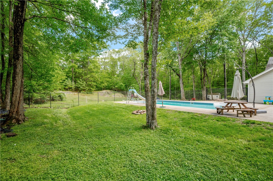 8 Westgate Road Cumberland, RI 02864 - Photo 29 of 36