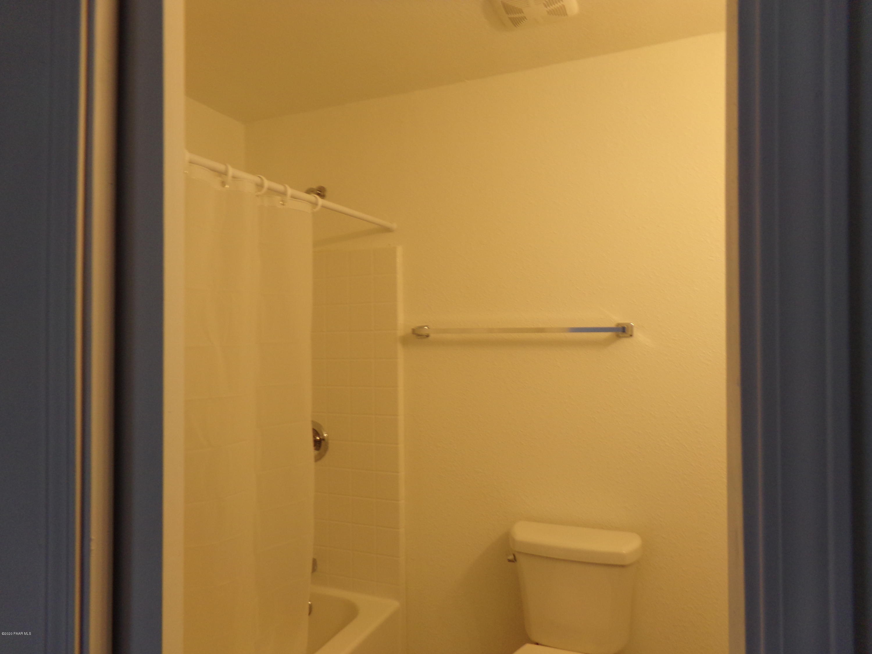 3100 Bob Court, Unit 2 Prescott Valley, AZ 86314 - Photo 6 of 10 a bathroom with a shower