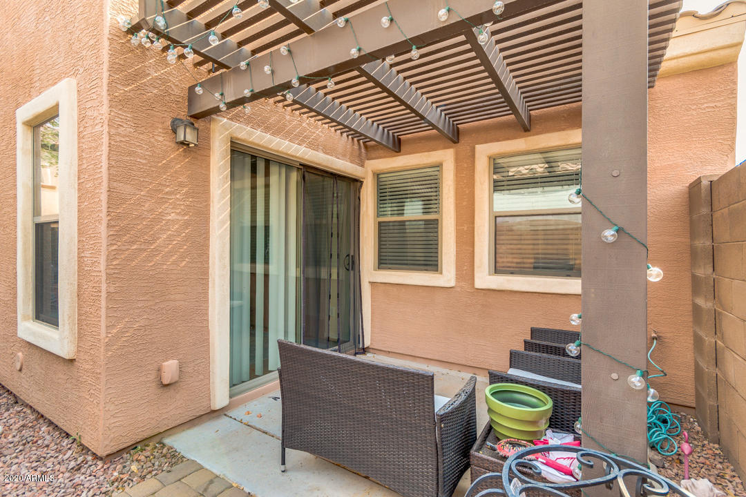 1738 South Martingale Road Gilbert, AZ 85295 - Photo 32 of 41 Back patio