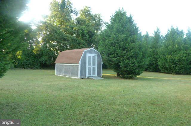 Exterior (Rear)