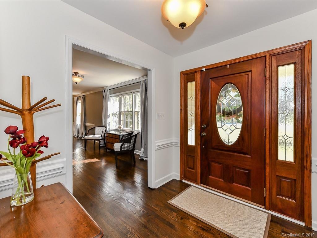 5300 Guildbrook Road Charlotte, NC 28226 - Photo 4 of 35 a view of living room
