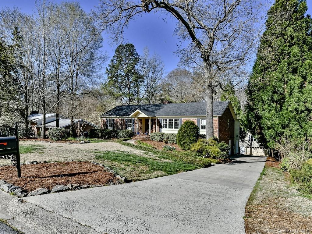 5300 Guildbrook Road Charlotte, NC 28226 - Photo 34 of 35 front view of a house with a yard