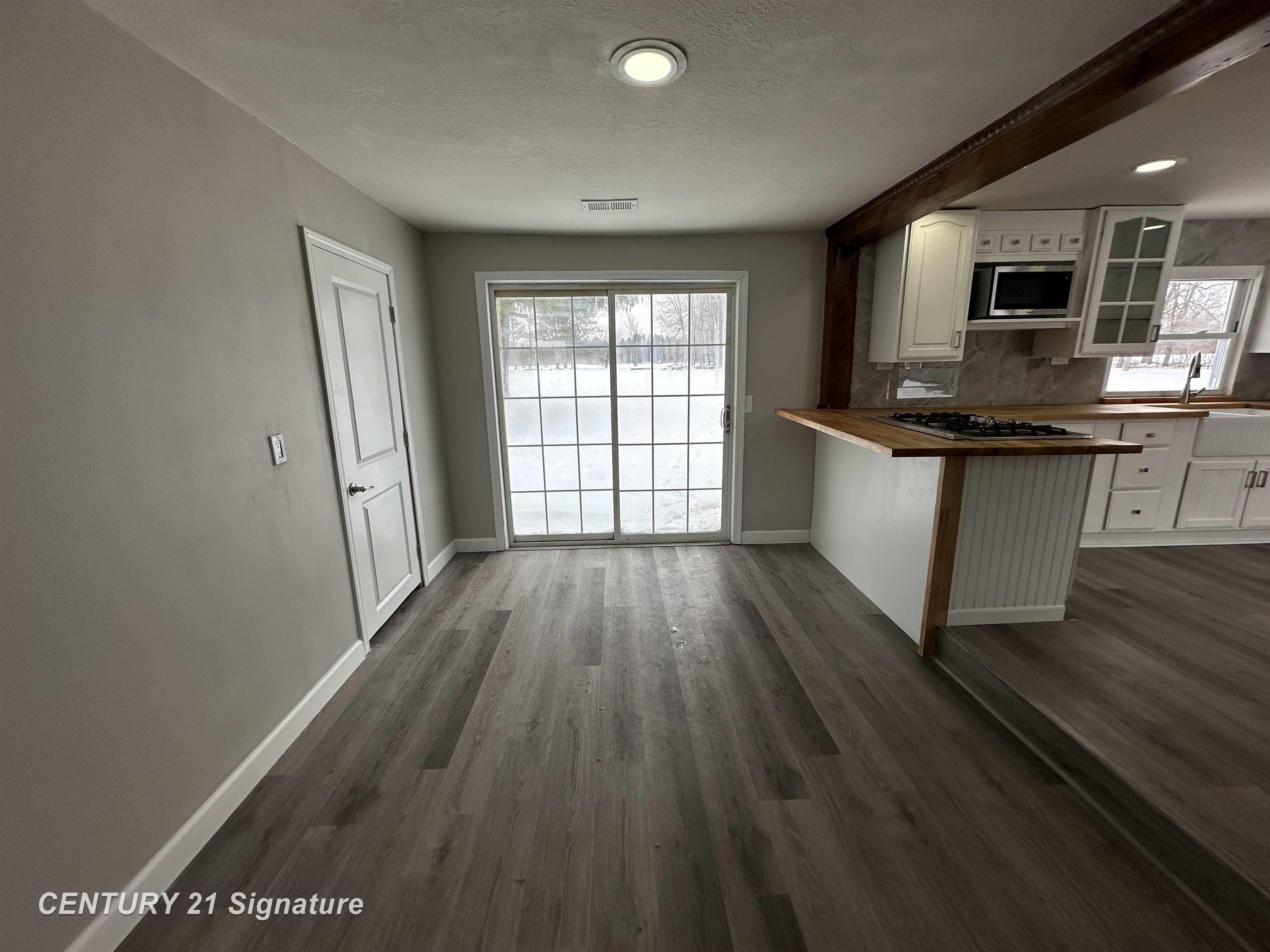 8040 Beecher Road Flushing, MI 48433 - Photo 9 of 22
