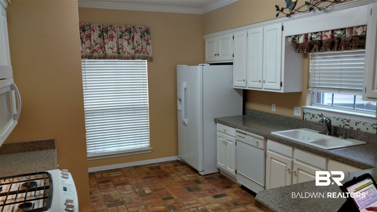 10236 Wakefield Court Mobile, AL 36695 - Photo 7 of 29