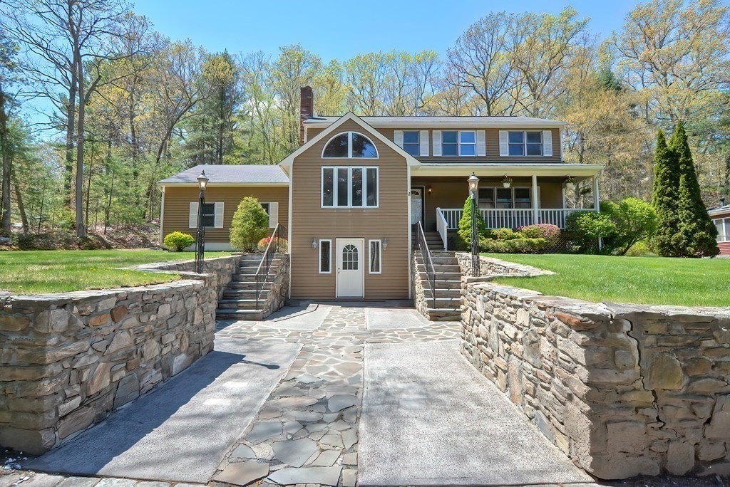 22 Collins Road Northborough, MA 01532 - Photo 1 of 26 Gallery Image 1