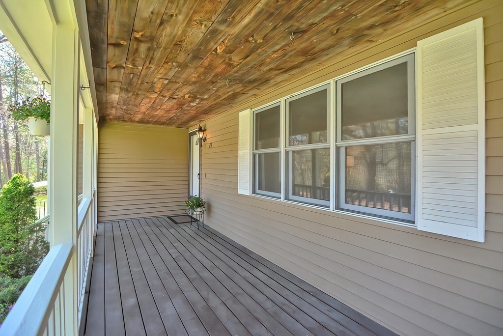 22 Collins Road Northborough, MA 01532 - Photo 5 of 26 Gallery Image 5