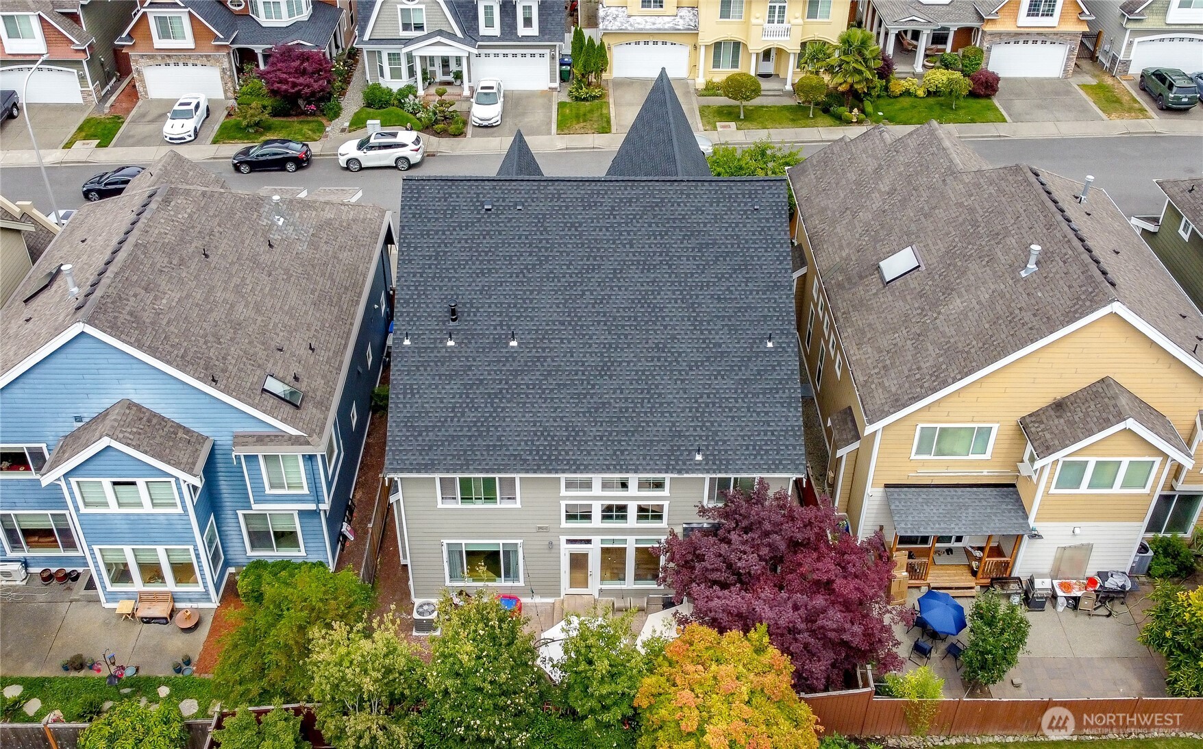 1829 Southeast 8th Place Renton, WA 98057 - Photo 3 of 40