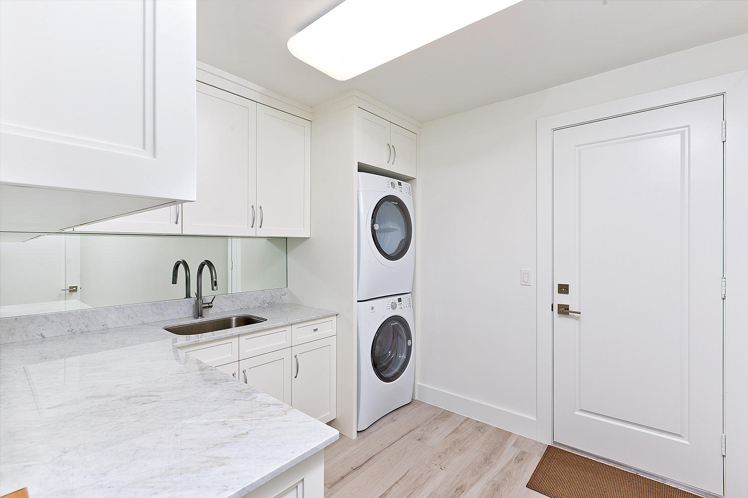 2367 Queen Palm Road Boca Raton, FL 33432 - Photo 35 of 41 36_Laundryroom