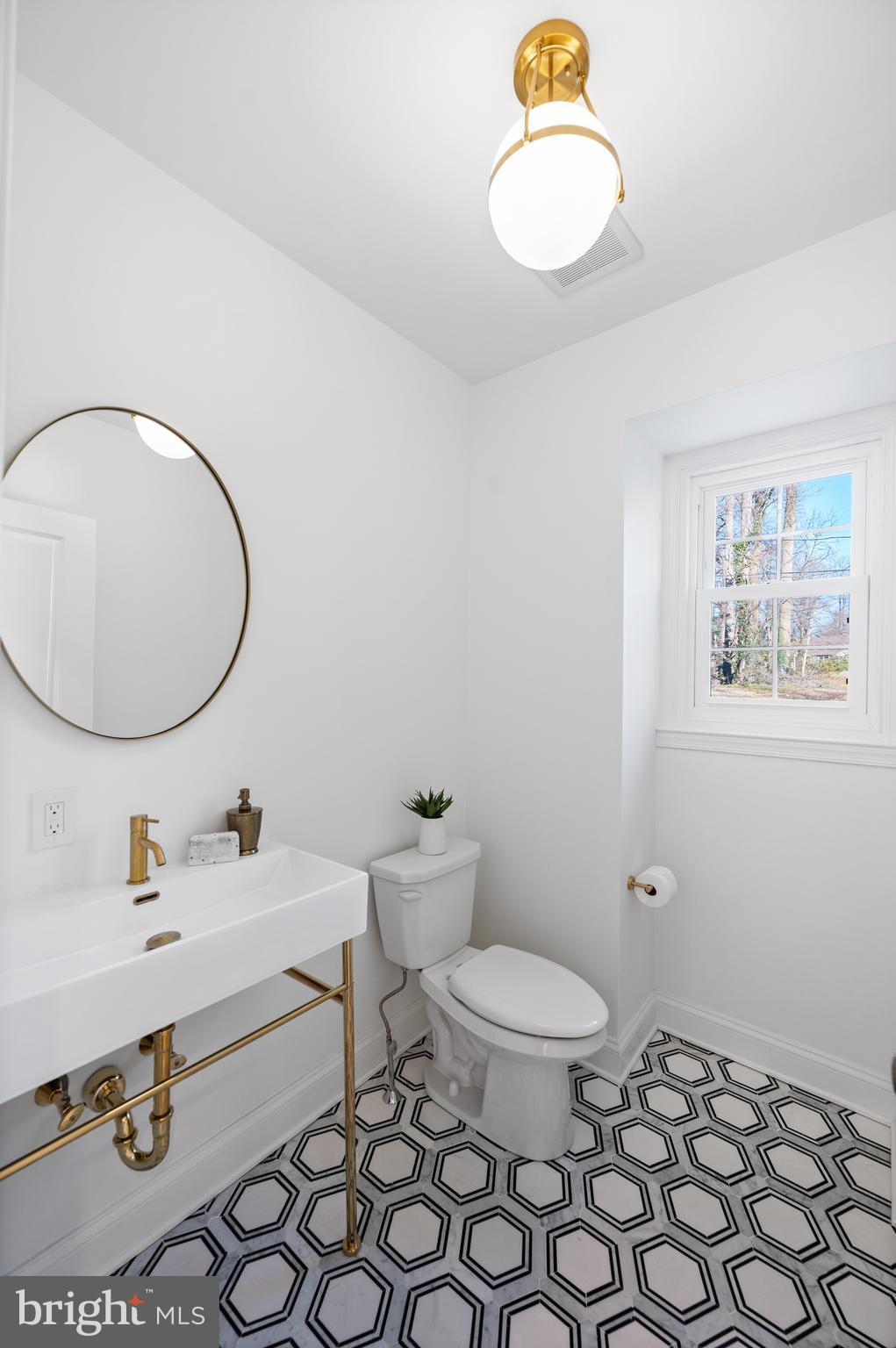 106 Deep Dene Road Villanova, PA 19085 - Photo 15 of 42 Powder room on main floor