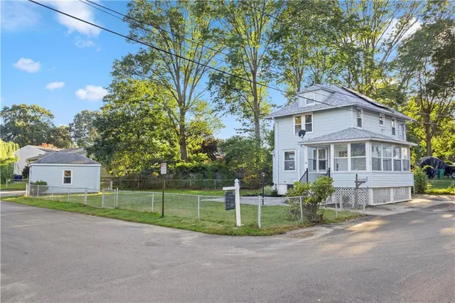 $599,000 | 28 Manchester Street, Warwick, RI 02888