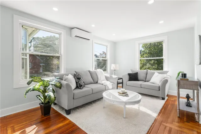 $599,000 | 28 Manchester Street, Warwick, RI 02888