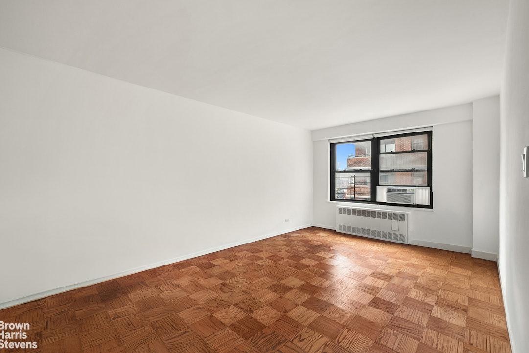 210 East Broadway, Unit H1305 Manhattan, NY 10002 - Photo 1 of 9