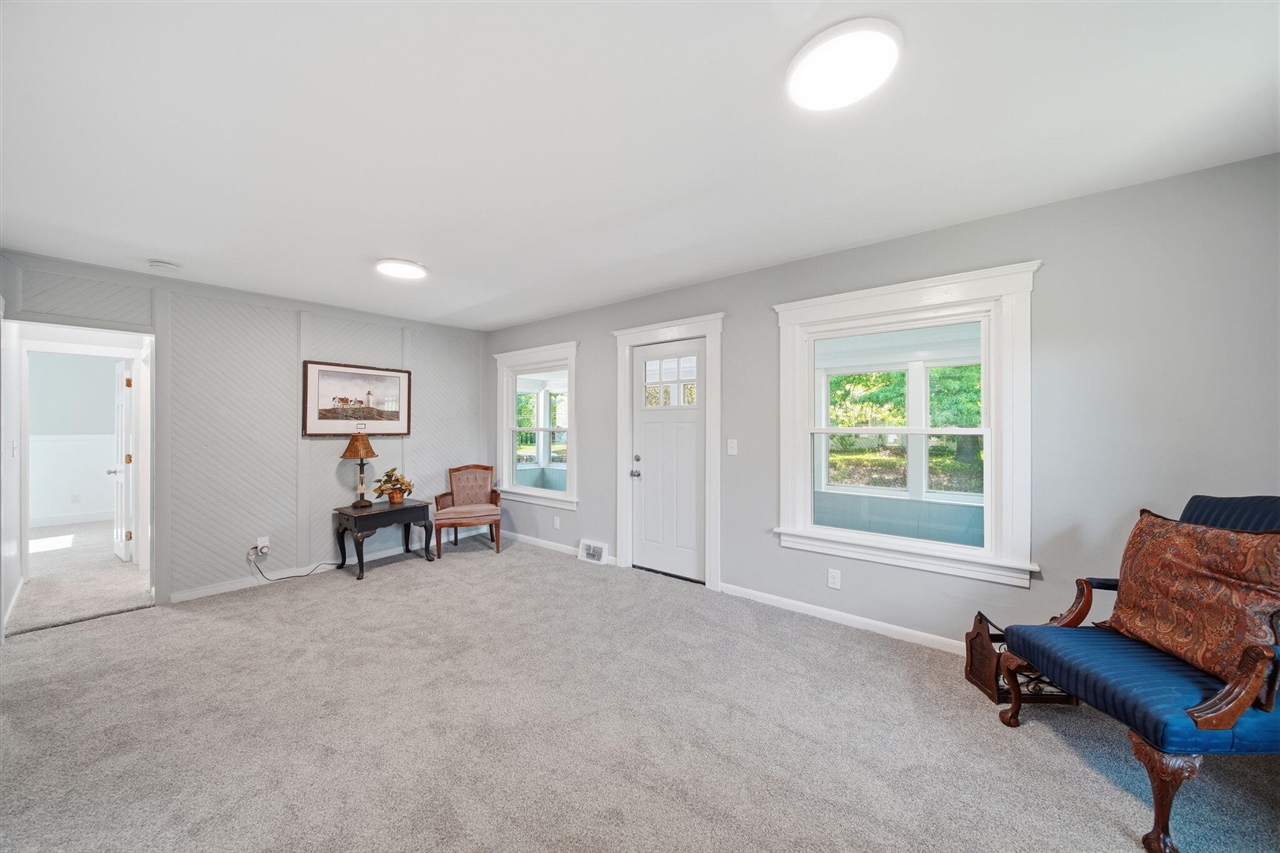 317 Lockwood Street Jackson, MI 49203 - Photo 7 of 32