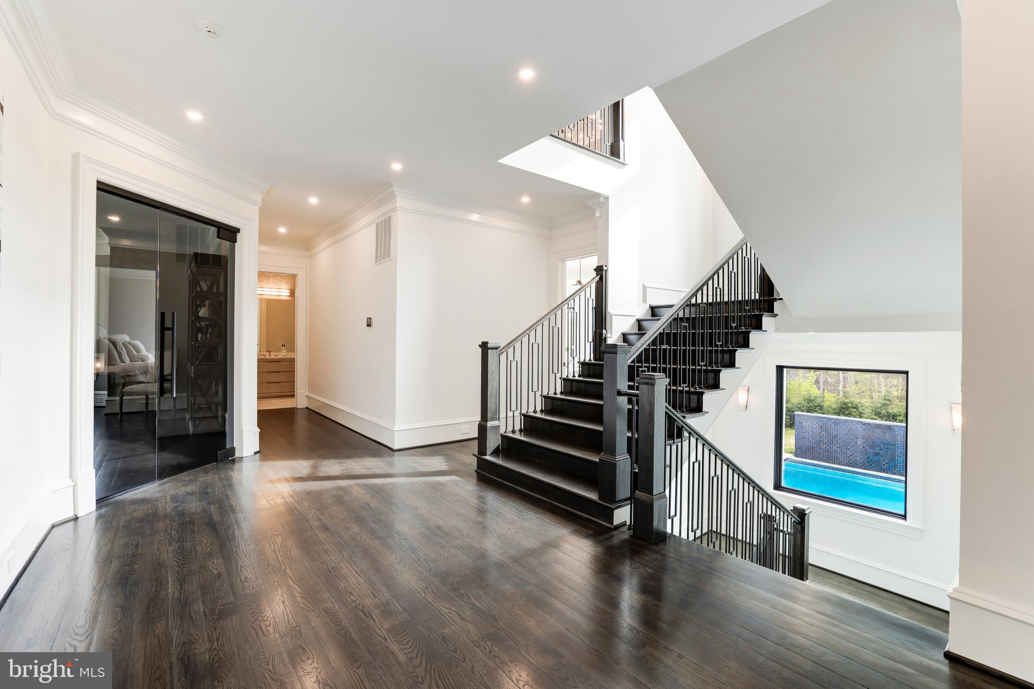 1332 McCay Lane McLean, VA 22101 - Photo 28 of 61 Staircase