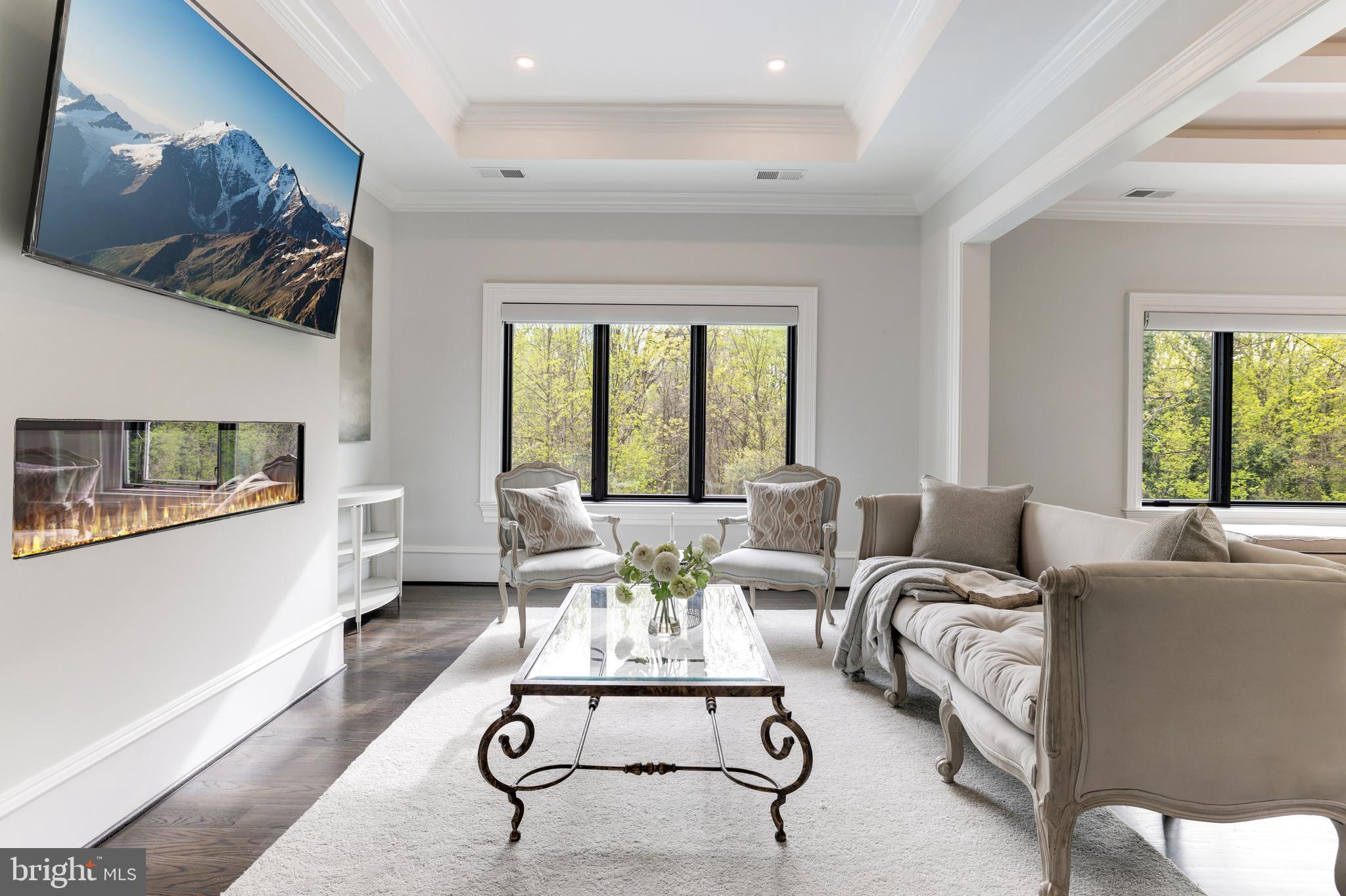 1332 McCay Lane McLean, VA 22101 - Photo 32 of 61 Owner's Suite sitting area