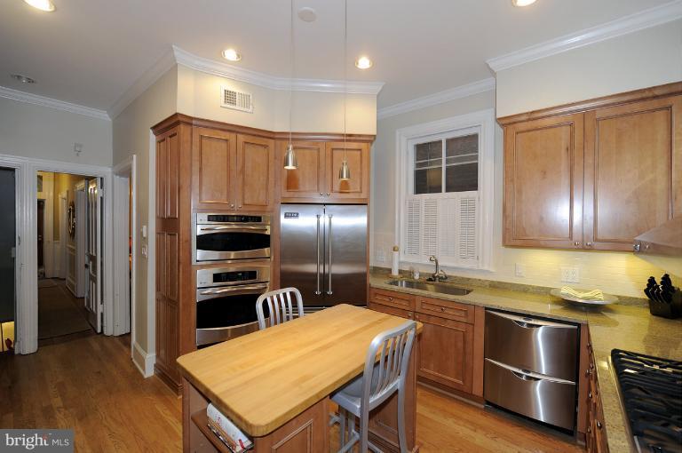 306 A Street Southeast Washington, DC 20003 - Photo 4 of 18 Kitchen