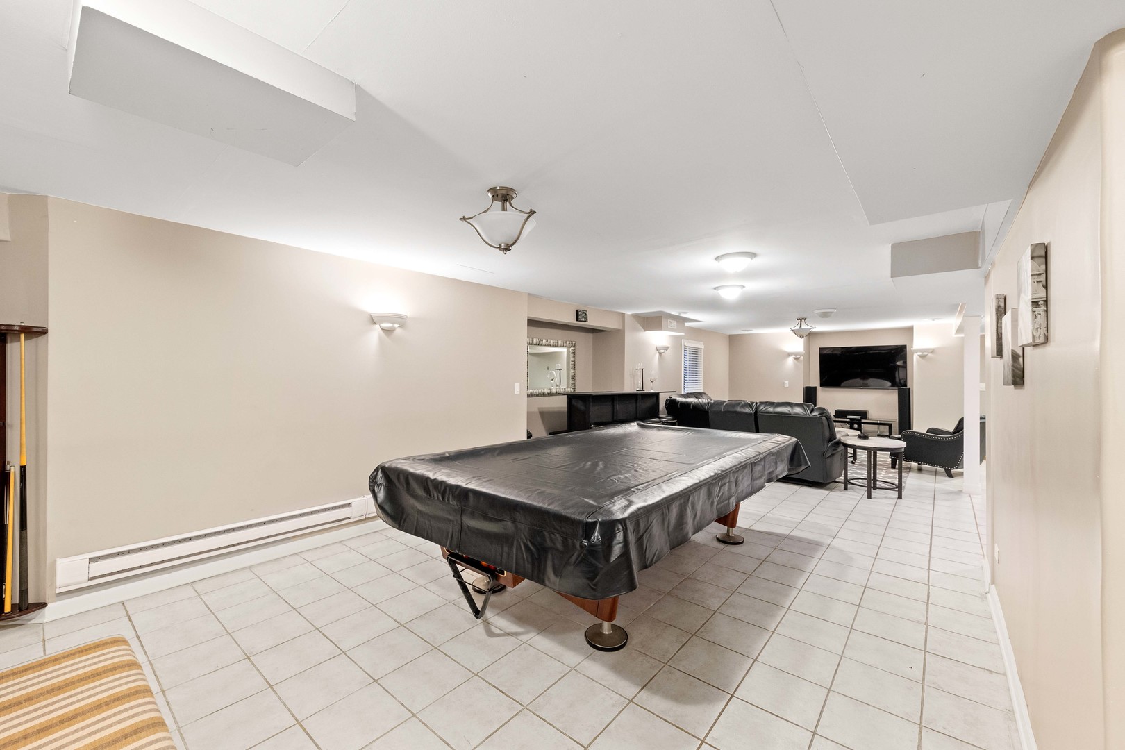 327 Berkeley Drive Bolingbrook, IL 60440 - Photo 26 of 50 a room with furniture and a table