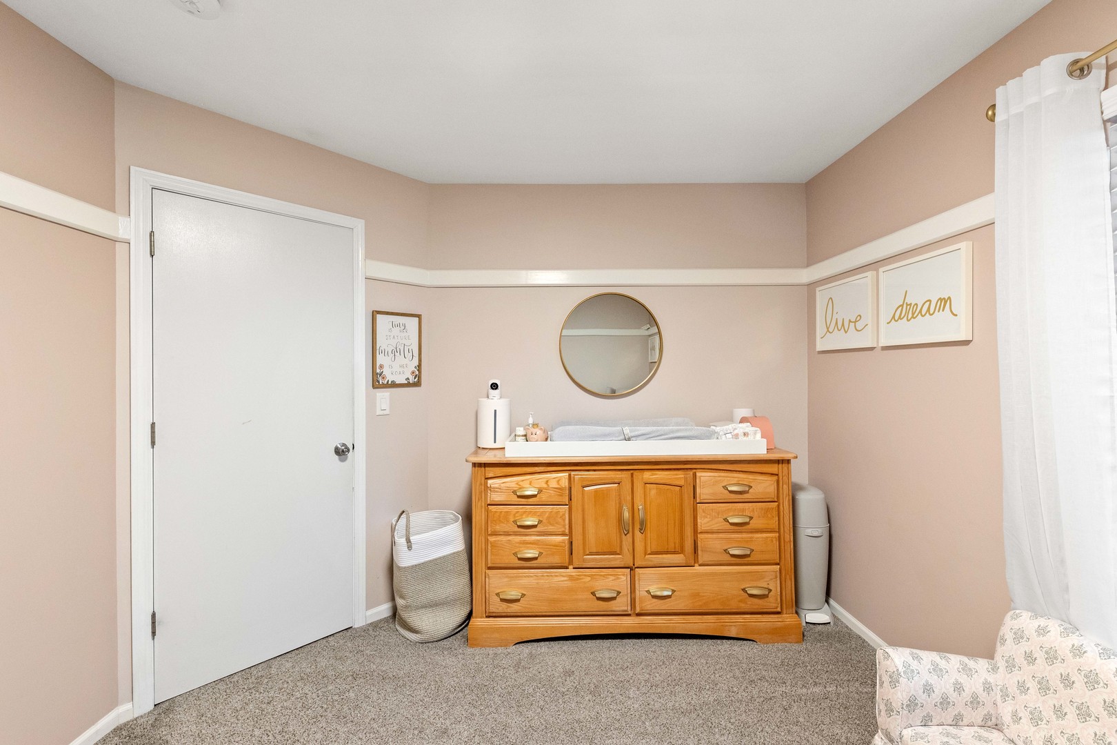 327 Berkeley Drive Bolingbrook, IL 60440 - Photo 41 of 50 a living room with furniture a mirror