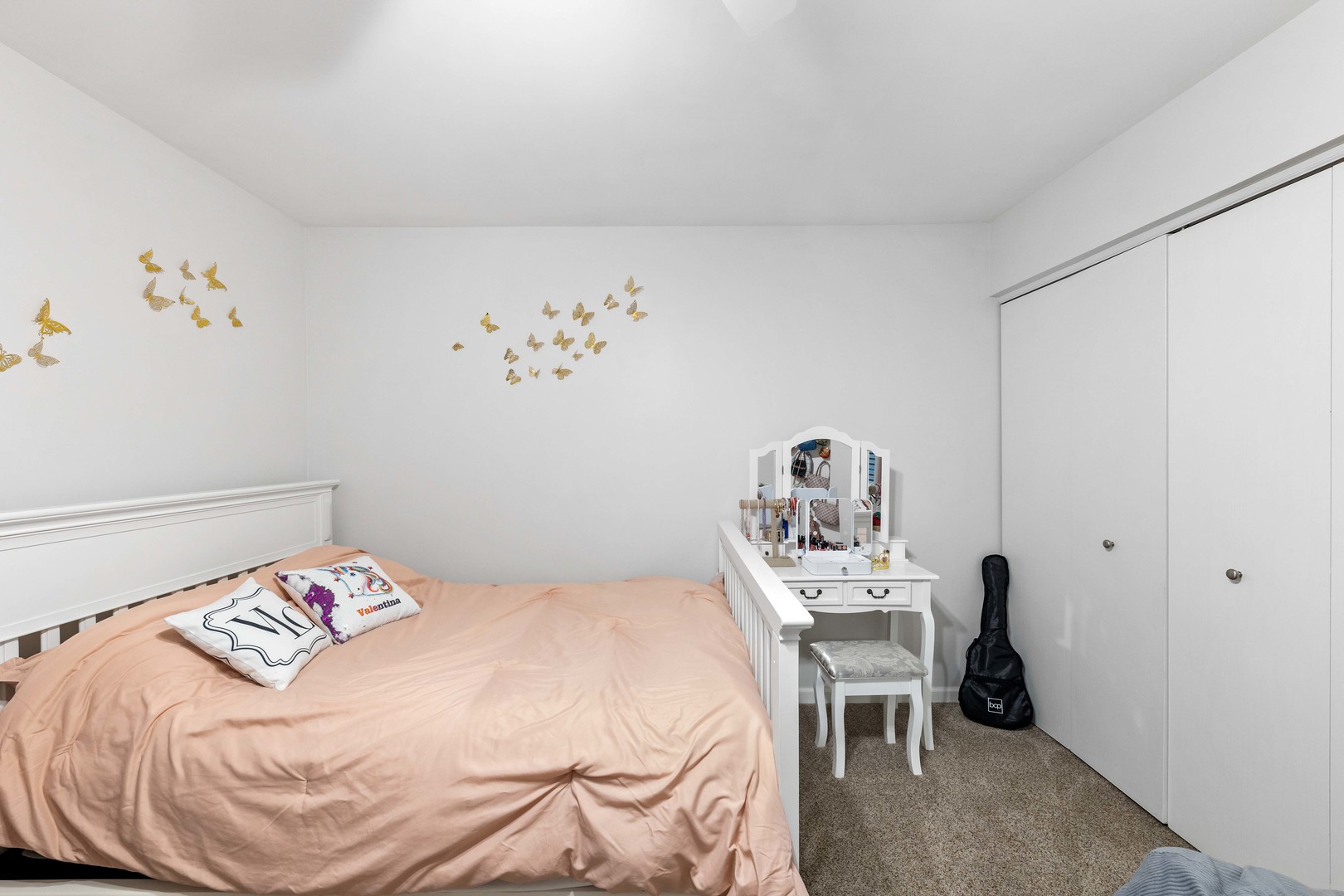 327 Berkeley Drive Bolingbrook, IL 60440 - Photo 46 of 50 a bedroom with a bed and a table in it