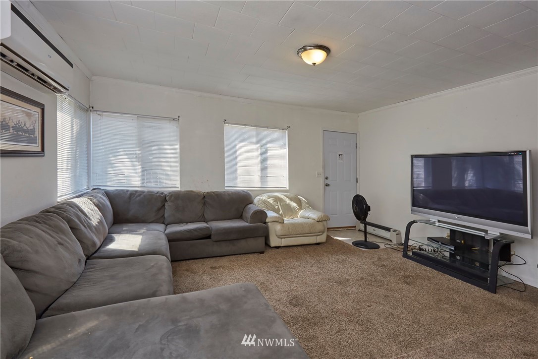 2605 Southeast Sedgwick Road Port Orchard, WA 98366 - Photo 5 of 20 Gallery Image 5