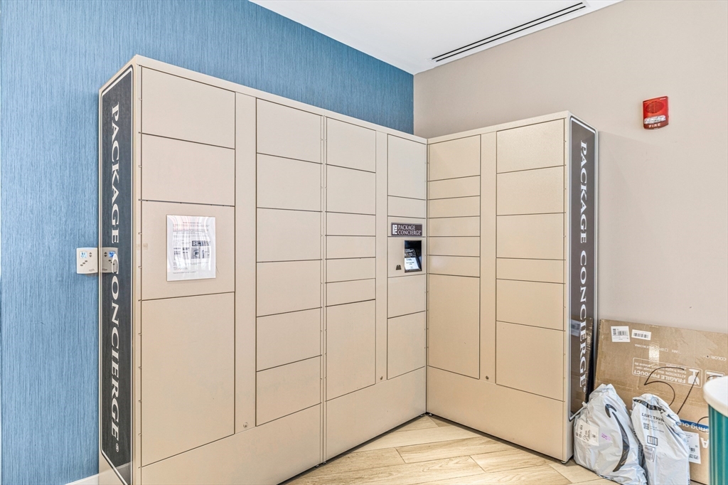 80-82 Fenwood Road, Unit 913 Boston, MA 02115 - Photo 18 of 21