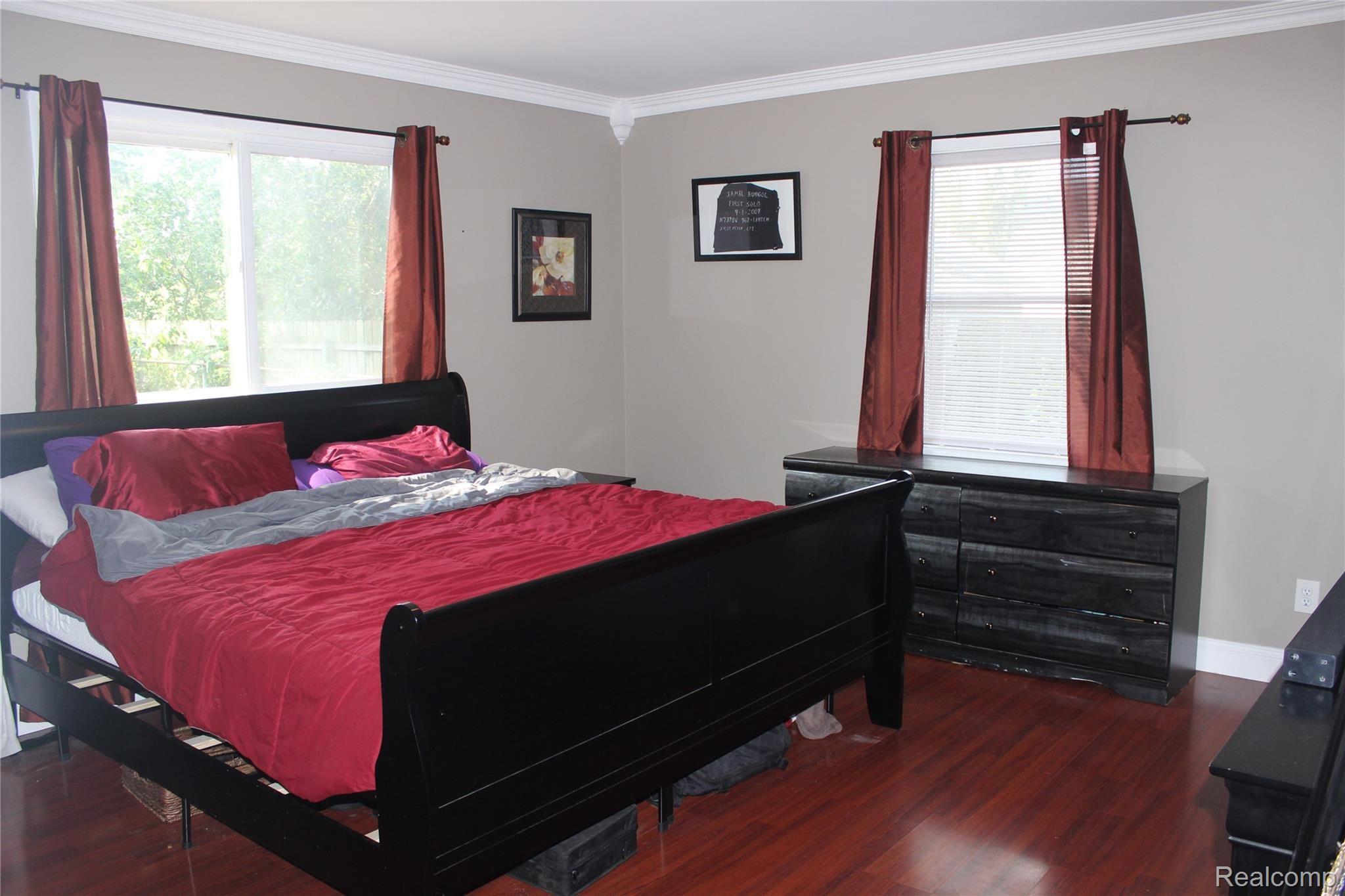 36 South Hospital Road Waterford, MI 48327 - Photo 16 of 32 Master Bedroom