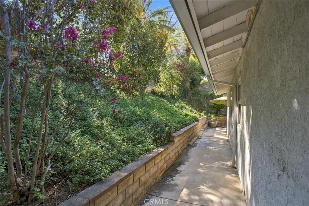 11915 Laughton Way Porter Ranch, CA 91326 - Photo 26 of 27 Gallery Image 26