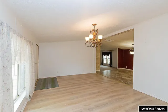 $194,500 | 820 Maple Street, Rock Springs, WY 82901