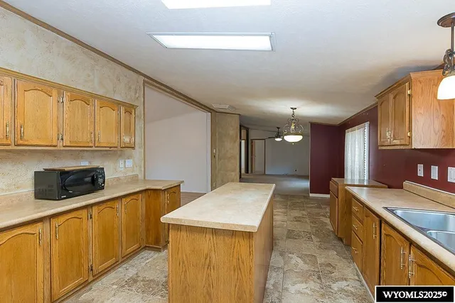 $194,500 | 820 Maple Street, Rock Springs, WY 82901