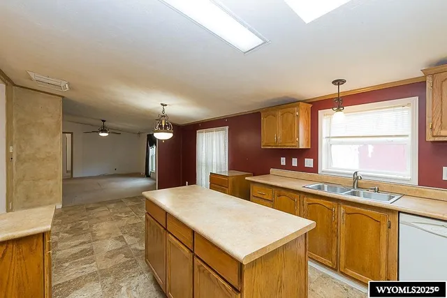 $194,500 | 820 Maple Street, Rock Springs, WY 82901