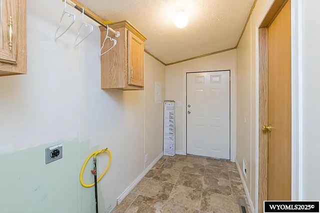 $194,500 | 820 Maple Street, Rock Springs, WY 82901