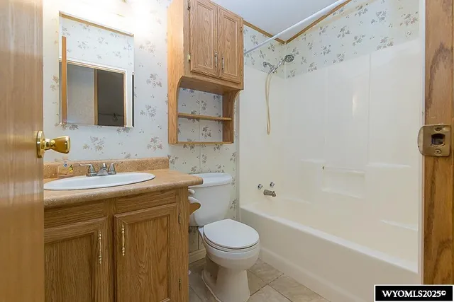 $194,500 | 820 Maple Street, Rock Springs, WY 82901