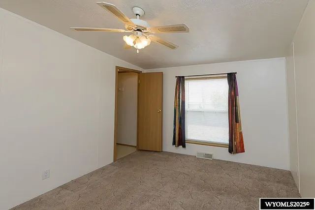 $194,500 | 820 Maple Street, Rock Springs, WY 82901