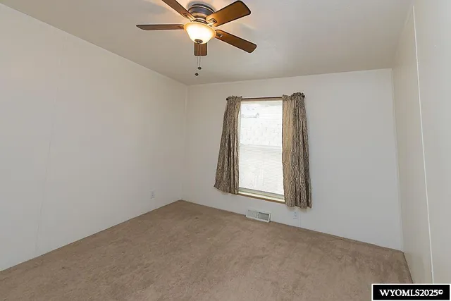 $194,500 | 820 Maple Street, Rock Springs, WY 82901