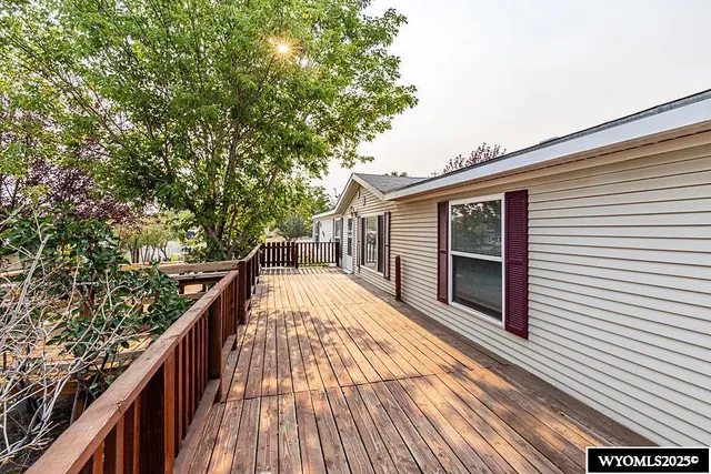 $194,500 | 820 Maple Street, Rock Springs, WY 82901