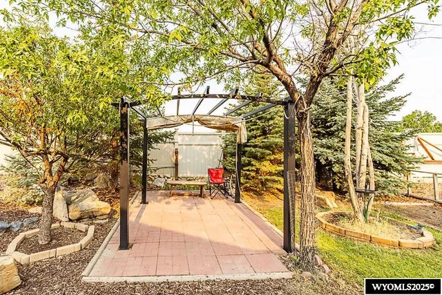 $194,500 | 820 Maple Street, Rock Springs, WY 82901