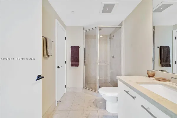 $9,000 | 6799 Collins Avenue, Unit 1604, Miami Beach, FL 33141