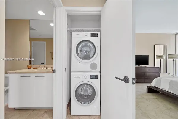 $9,000 | 6799 Collins Avenue, Unit 1604, Miami Beach, FL 33141