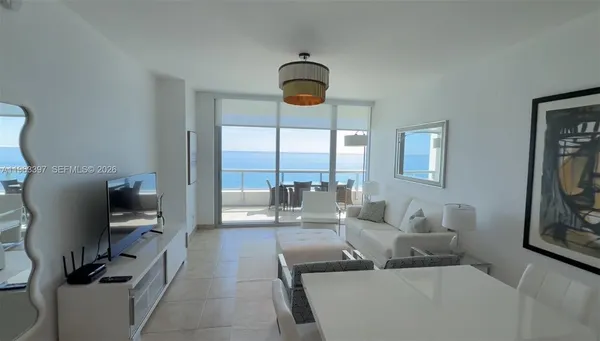 $9,000 | 6799 Collins Avenue, Unit 1604, Miami Beach, FL 33141