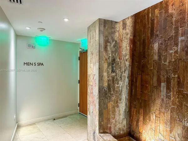 $9,000 | 6799 Collins Avenue, Unit 1604, Miami Beach, FL 33141