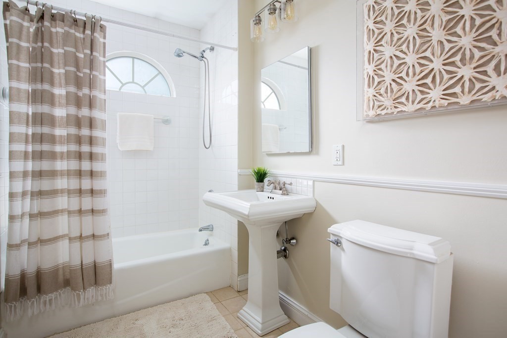 63 Summit Avenue, Unit 2 Brookline, MA 02446 - Photo 12 of 24