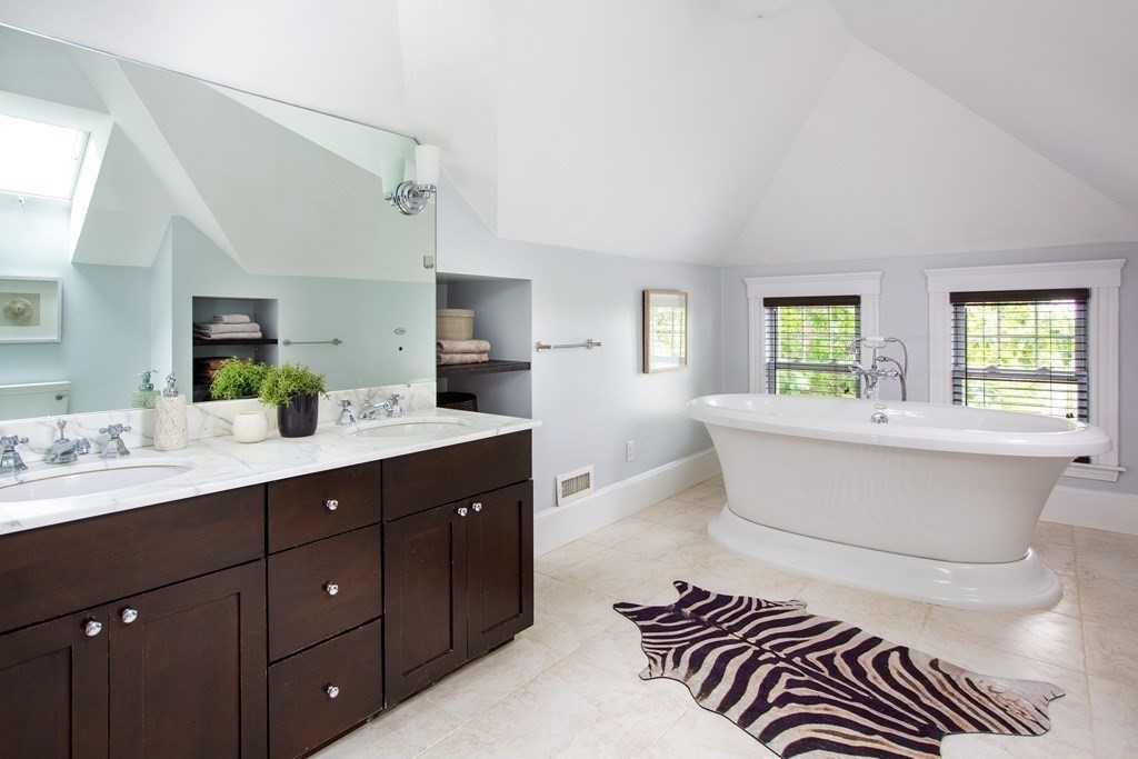 63 Summit Avenue, Unit 2 Brookline, MA 02446 - Photo 19 of 24