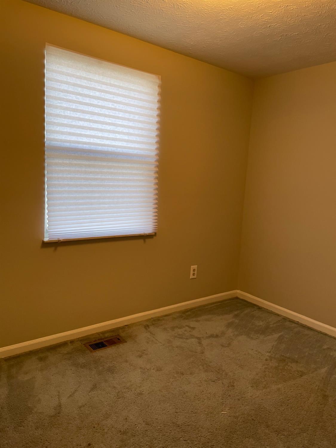 11506 Pippin Road Cincinnati, OH 45231 - Photo 8 of 10