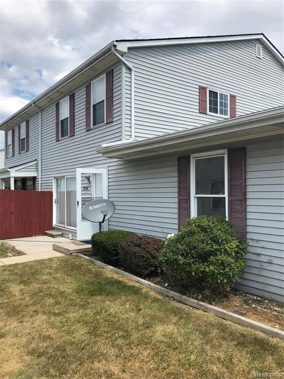 28382 Raleigh Crescent Drive, Unit 21 Chesterfield, MI 48051 - Photo 3 of 17